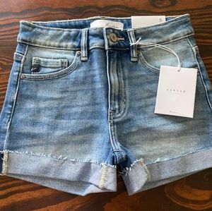 Kancan Jean shorts nwt